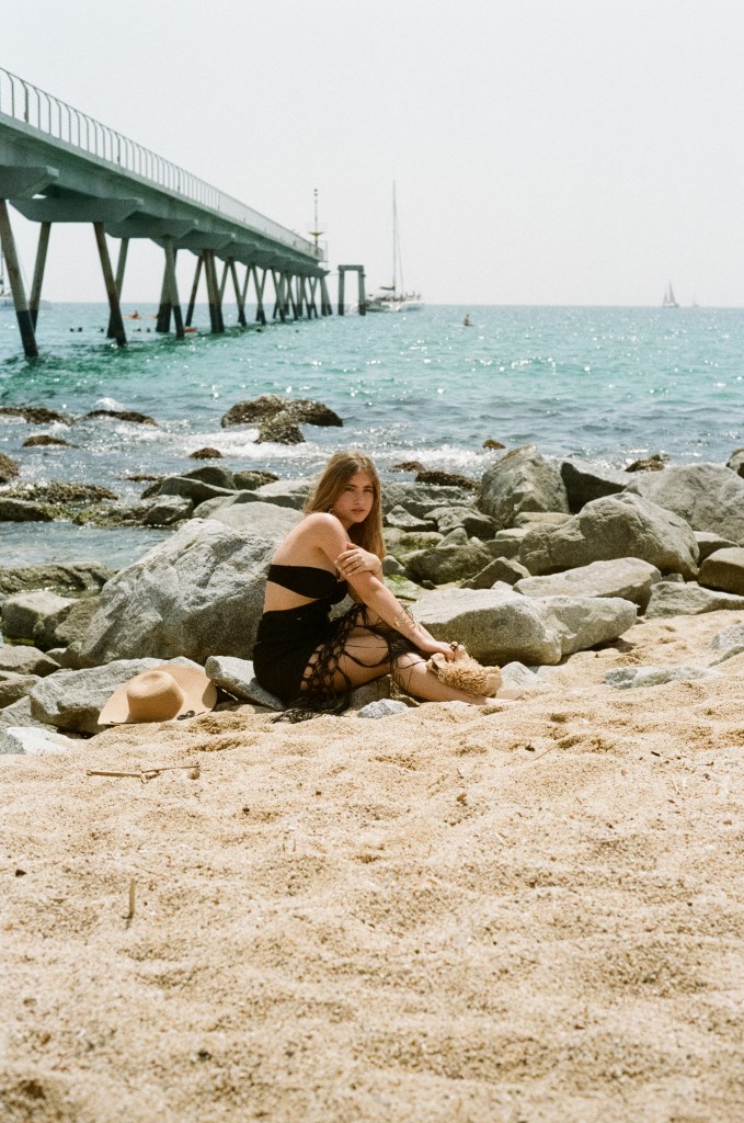 Modelo Noa Cruz
Estilismo Carla Molina
Maquillaje y peluquería Joanna Fernández