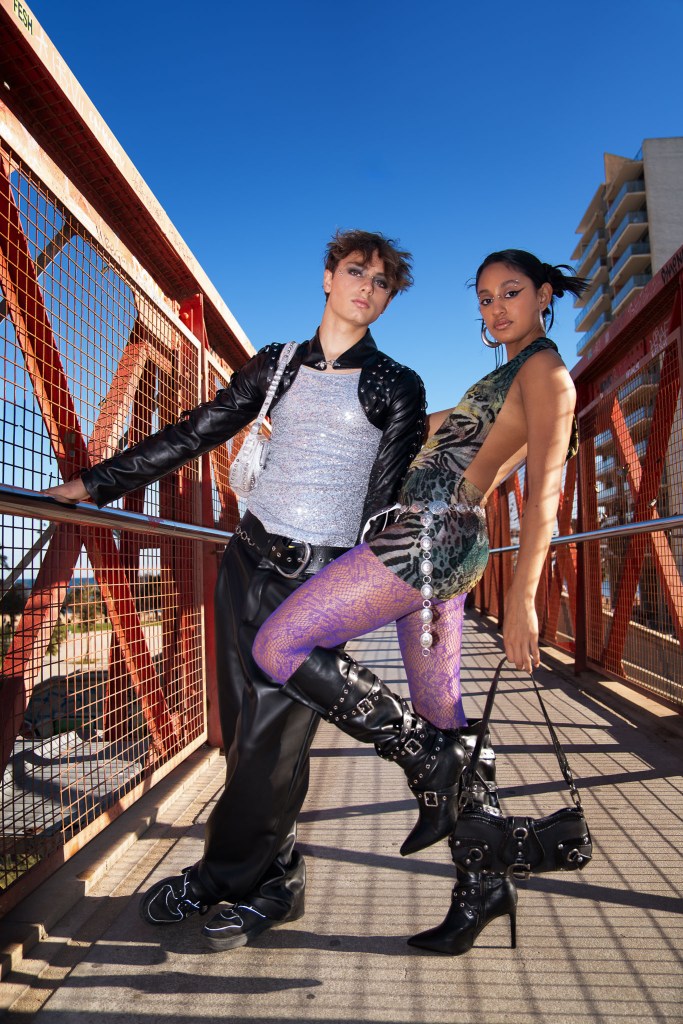 Modelos Angelica Balcazar y Yago Loiseur
Estilismo Carla Molina y Iris Ramos
Maquillaje y peluquería Miriam font